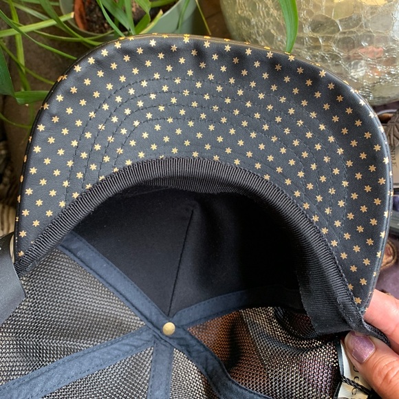 🔥SALE🔥Authentic GUCCI Leather/mesh stars Unisex cap/hat - Picture 3 of 10